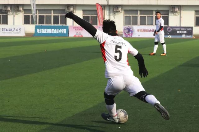 小平头啤酒肚！卢卡库本赛季意甲11场独造9球